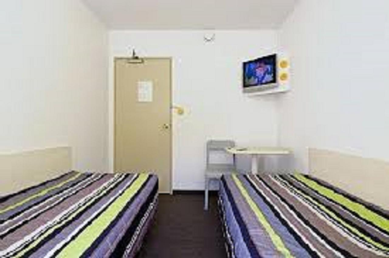 Hotelf1 Saint Malo Dinard La Richardais Екстериор снимка